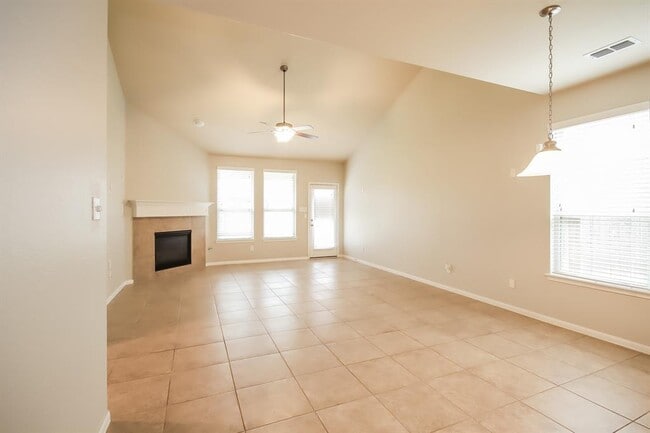 Foto del edificio - 7522 Simpson Springs Ln