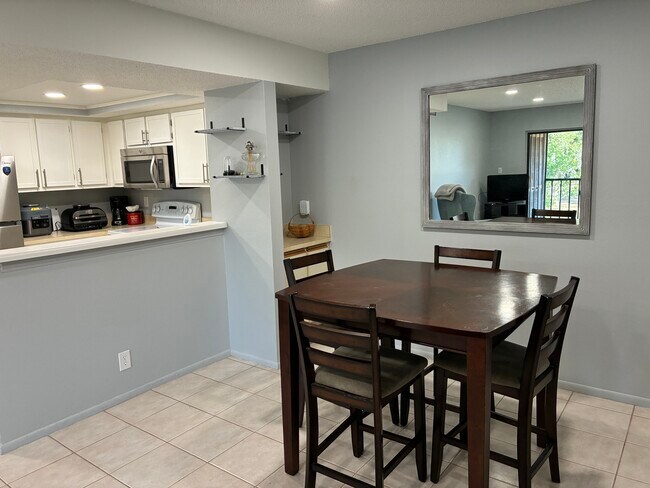 Foto del edificio - 19505 Quesada Ave