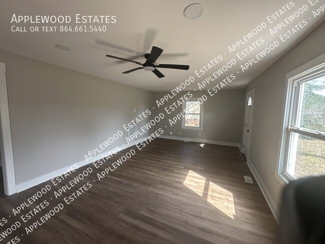 Building Photo - 509 Hetty Hill St