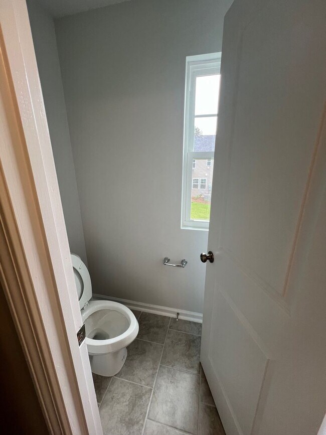 Foto del edificio - 5821 Woodlawn Dr
