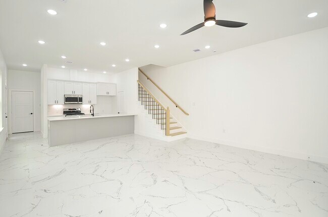 Foto del edificio - 9312 Waller St