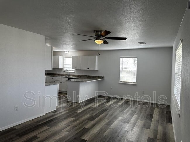 Building Photo - 1979 FM2649