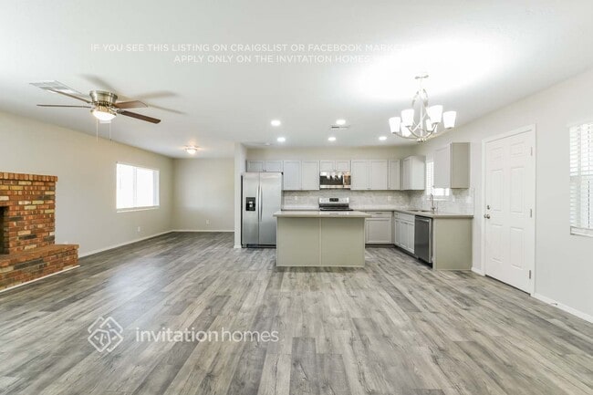Building Photo - 4555 W Boca Raton Rd