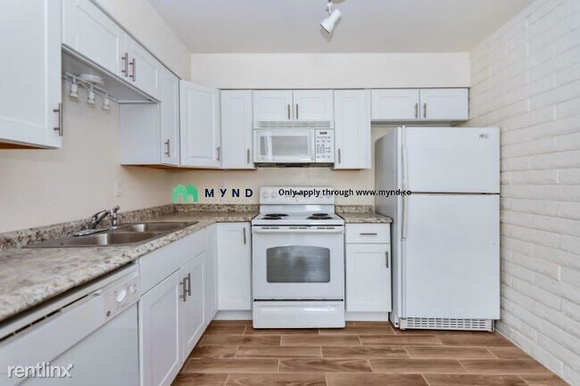 Building Photo - 2 br, 1 bath Apartment - 6-12 E Ingram St