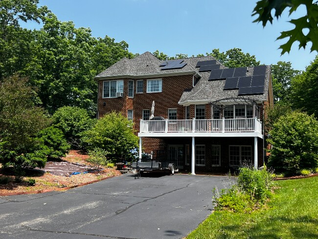 Foto del edificio - 3068 S James River Hwy