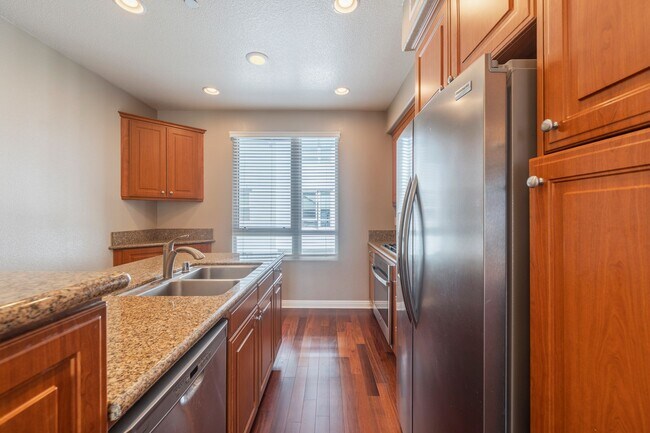 Building Photo - 5402 W 149th Pl