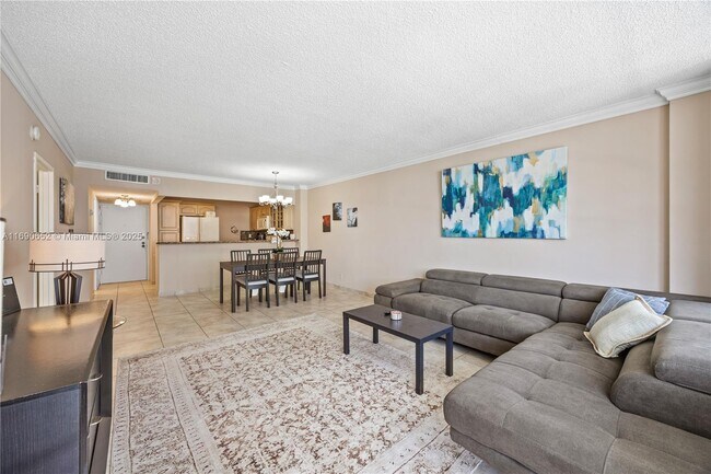 Building Photo - 3725 S Ocean Dr