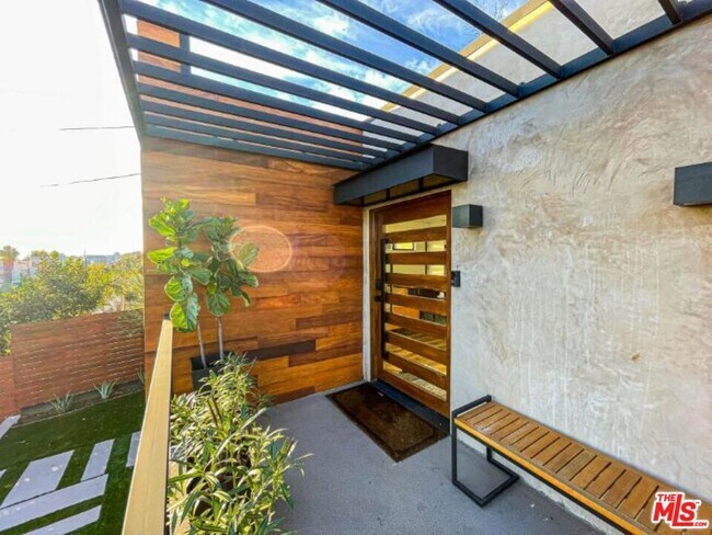 Building Photo - 7302 Mooney Dr
