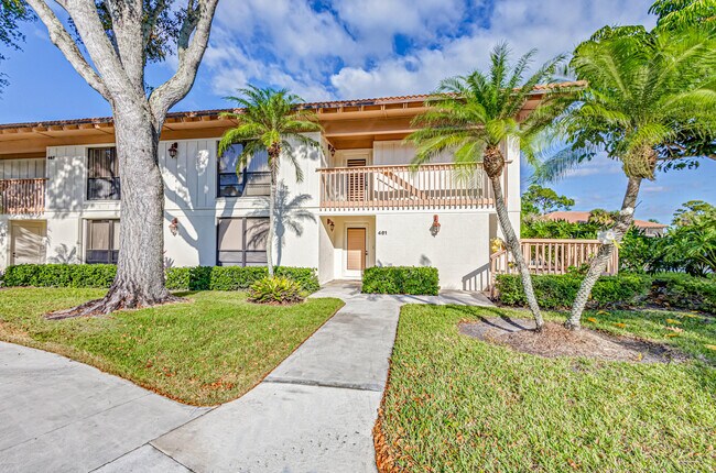Foto del edificio - 465 Bracken Wood Ln N