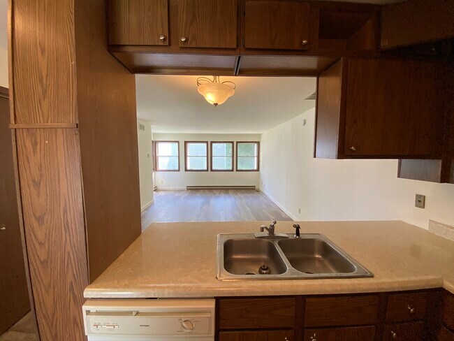 Foto del edificio - 901 Hartwell Dr