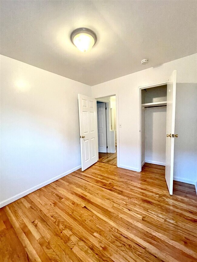 Building Photo - 920 Palisade Ave