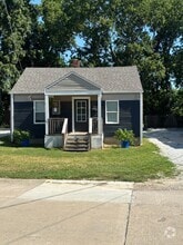 Building Photo - 209 Hickman Ave