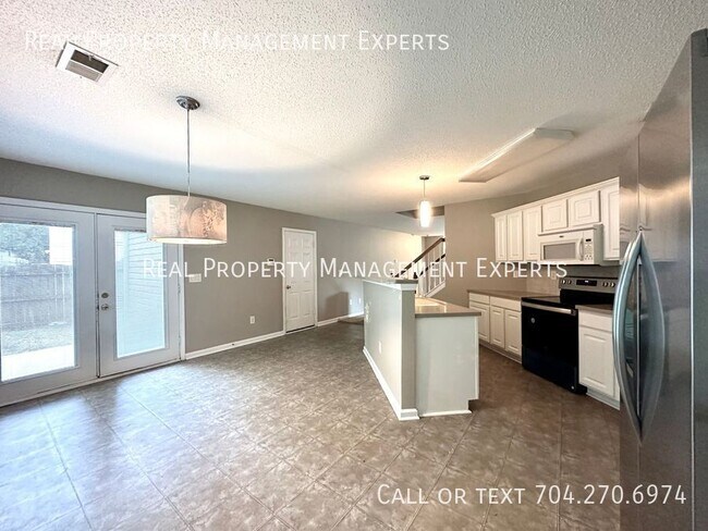 Foto del edificio - 14034 Pinyon Pine Ln