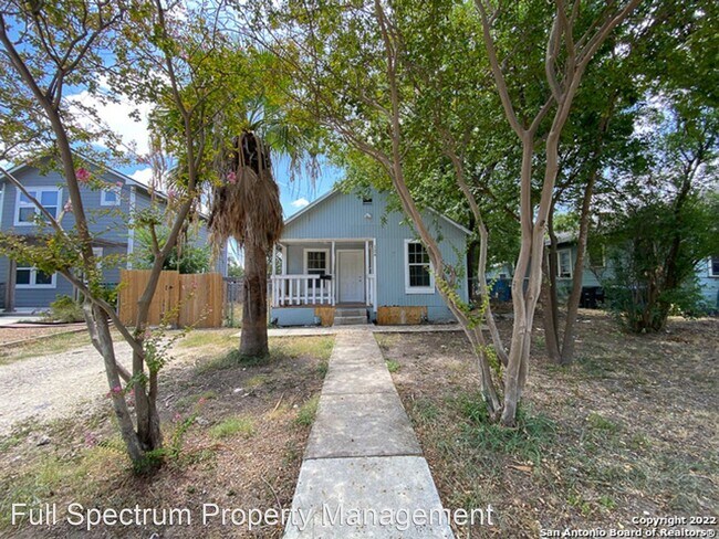 Building Photo - 3 br, 1 bath House - 124 Belmont