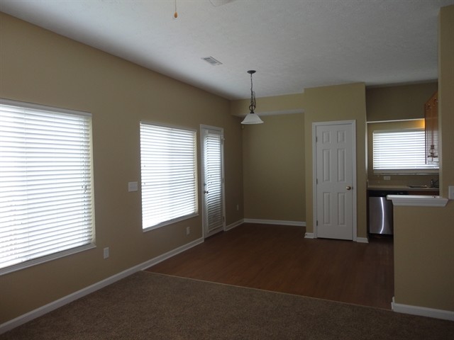 Building Photo - 9863 Hollow Tree Drive
