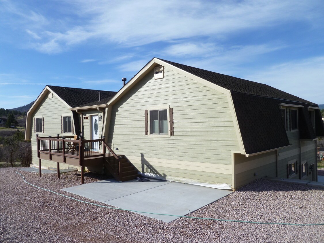 2054 S Mountain View Rd, Sedalia, CO 80135 House Rental in Sedalia