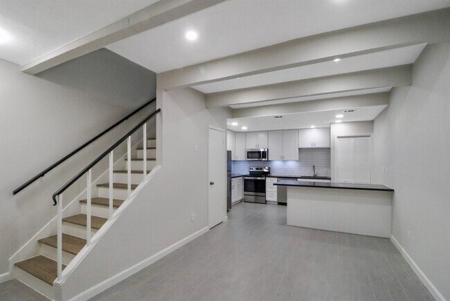 Foto del edificio - 5929 Queensloch Dr