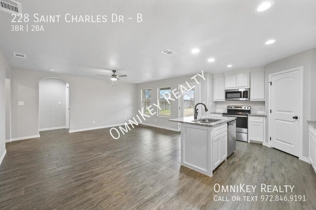 Building Photo - 228 St Charles Dr