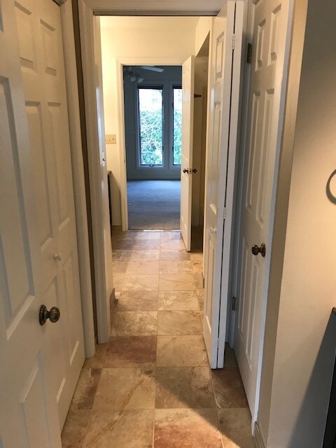 Foto del edificio - 129 S Beckman Dr