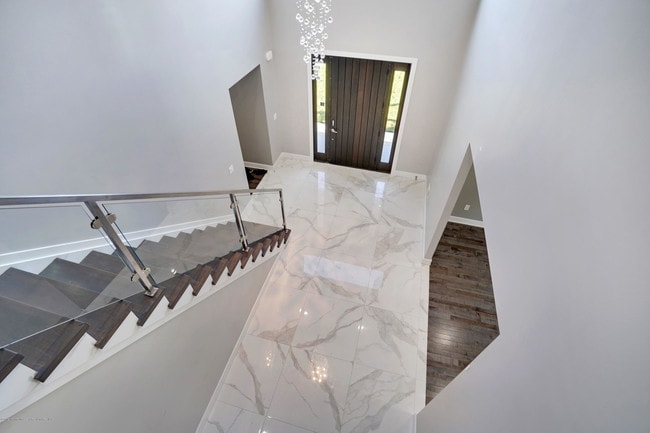 Foto del edificio - 98 Hollywood Ave