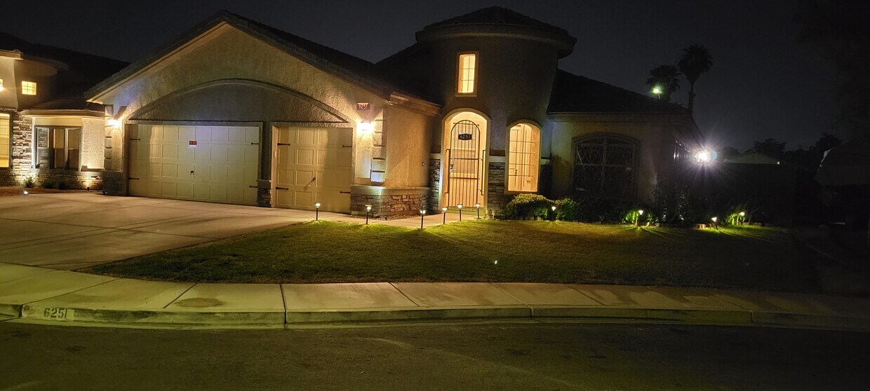 Primary Photo - 6251 Bunker Commons Ct