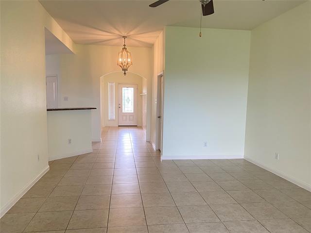 Building Photo - 2305 Mulberry Dr