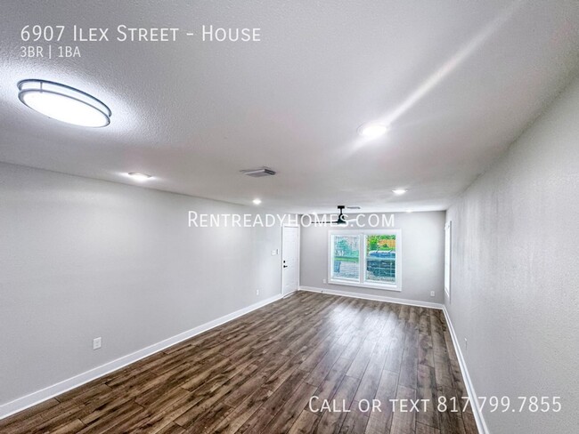 Building Photo - 6907 Ilex St