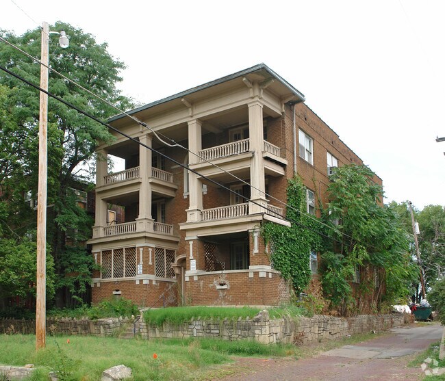 Foto del edificio - 630 SW Taylor St