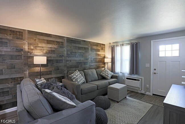 Foto del edificio - 2184 Arden St