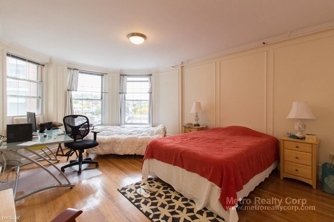 Building Photo - 1277 Beacon St