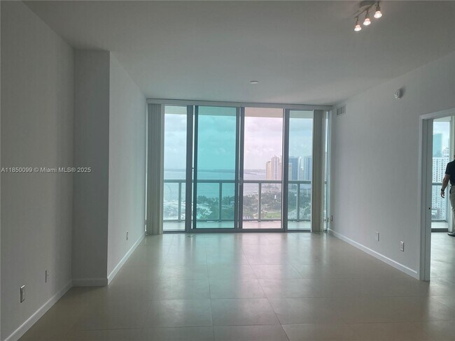 Foto del edificio - 888 Biscayne Blvd