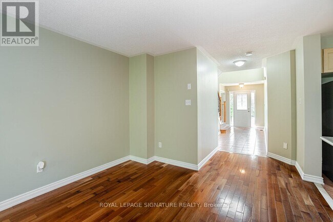 Building Photo - 5135 Falconcrest Dr