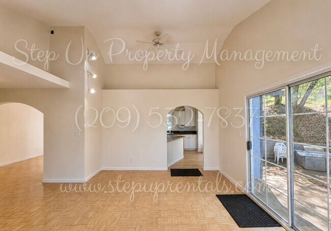 Foto del edificio - 21767 Longeway Rd