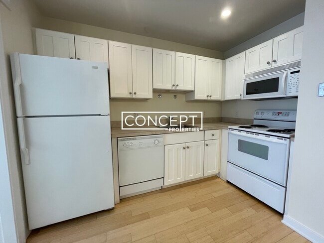 Building Photo - 40 Boylston St