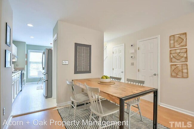 Building Photo - 2 br, 1.5 bath House - 101 Thomas Ln, C2