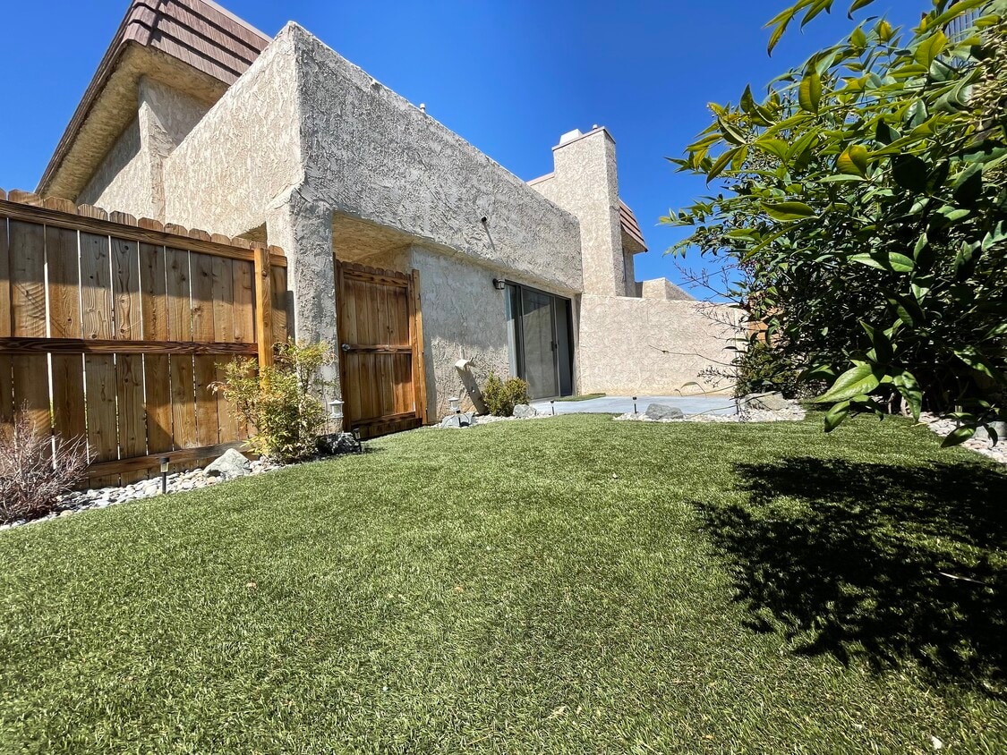 View from outside Patio. - 424 W Avenue J5