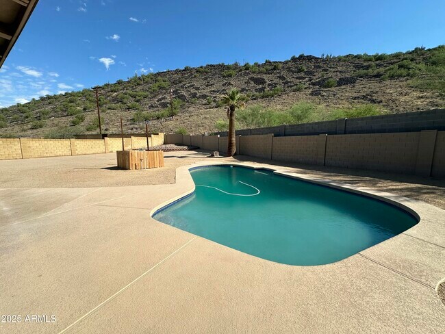 Building Photo - 13625 N 15th Dr