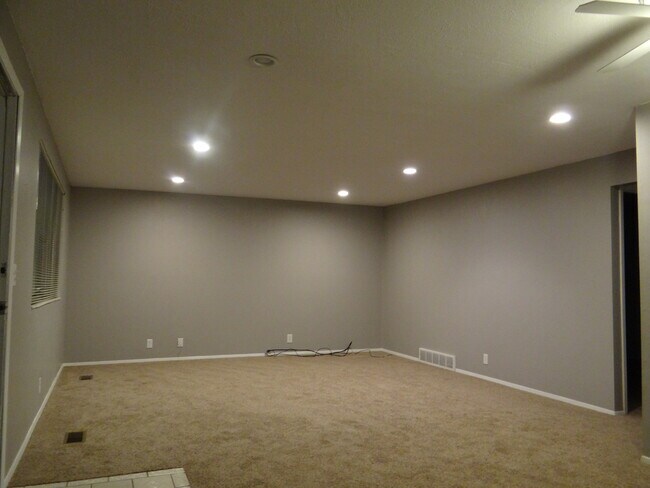 Foto del edificio - Charming Condo in Meadowbrook Village w 1 ...