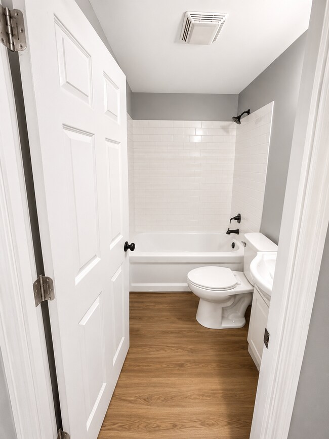 Foto del edificio - Beautifully Updated 3 Bedroom Home Near Downtown Columbus