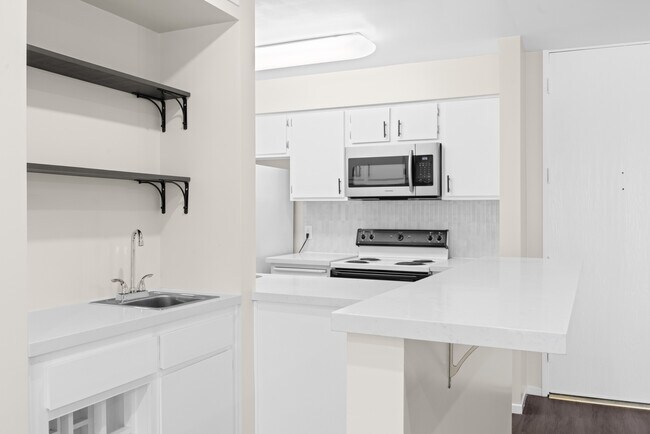 Foto del edificio - 4201 Raintree Cir