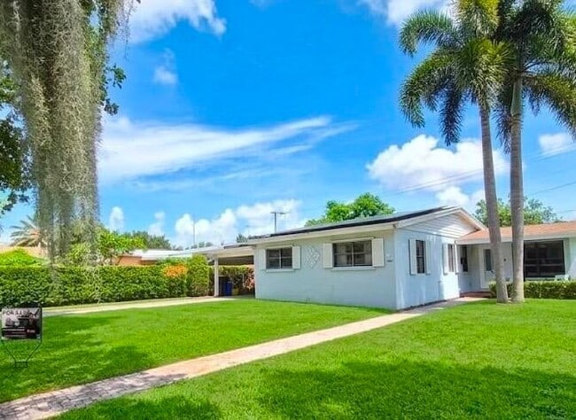 Building Photo - 1029 Omar Rd