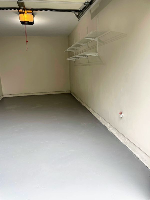 Foto del edificio - 8328 Berry Pl