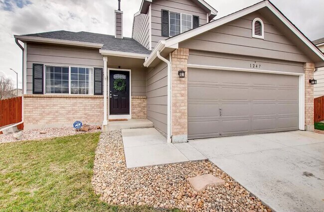 Foto del edificio - 1247 Cedarwood Dr