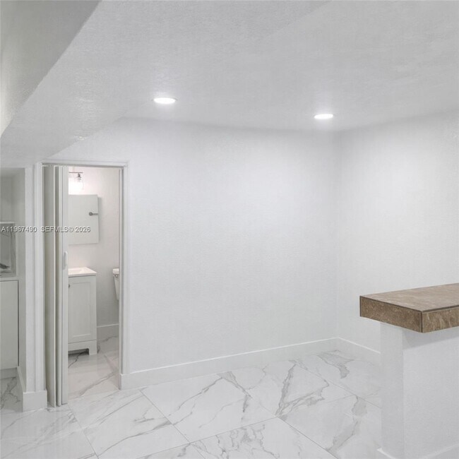 Foto del edificio - 3412 NW 176th Terrace