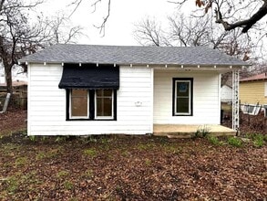 Building Photo - 8112 Melrose Ct W