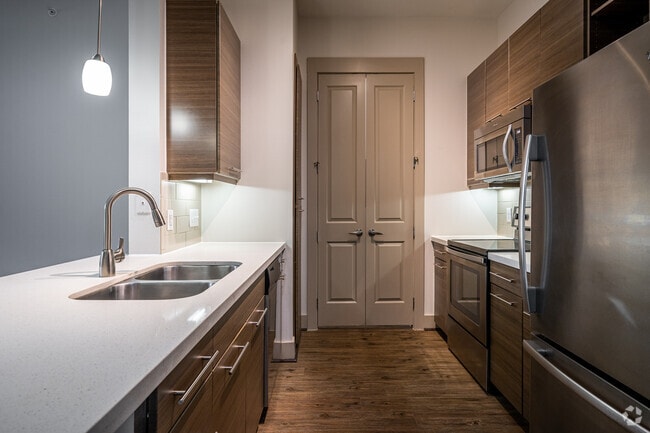 2BR, 2BA - 1,210SF - Marquis Enclave