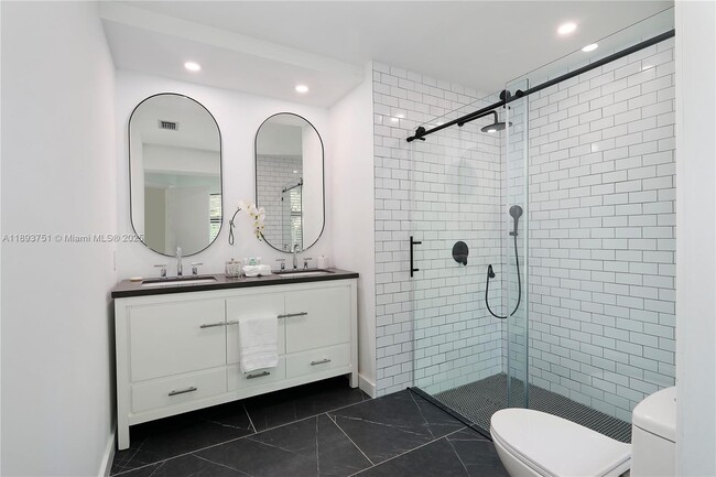 Foto del edificio - 6841 SW 130th Terrace