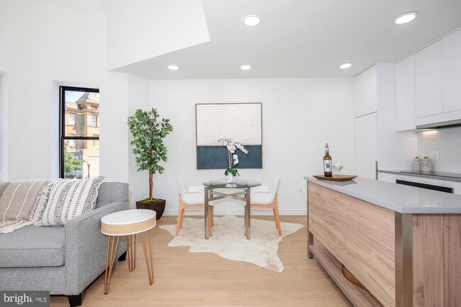 Building Photo - 304 Florida Ave NW