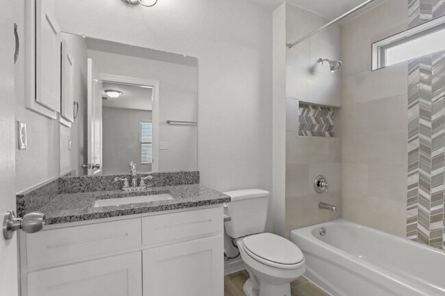 Foto del edificio - 4-Bed, 3.5-Bath Home in 79928