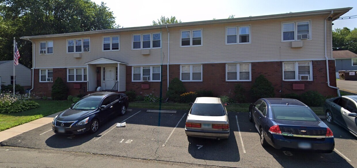 Primary Photo - 170 Canton St